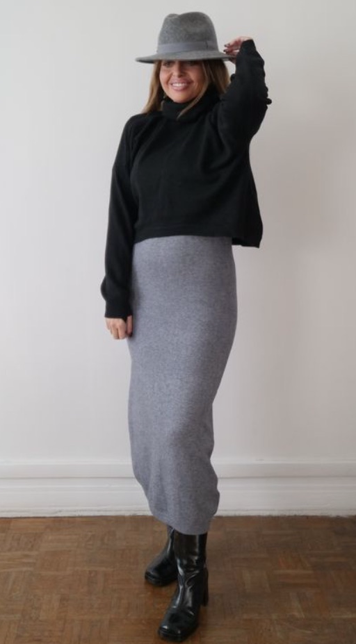 Ensemble pull dégaine et robe débardeur dégaine