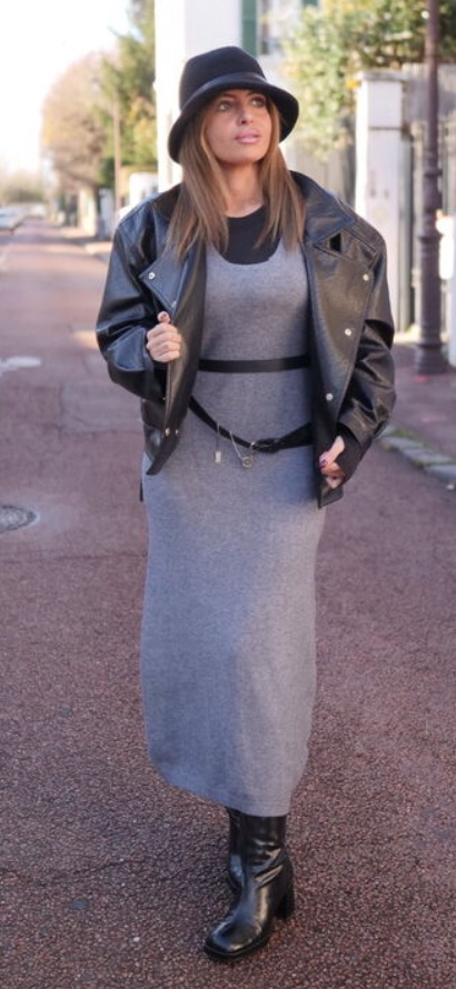 Ensemble pull dégaine et robe débardeur dégaine